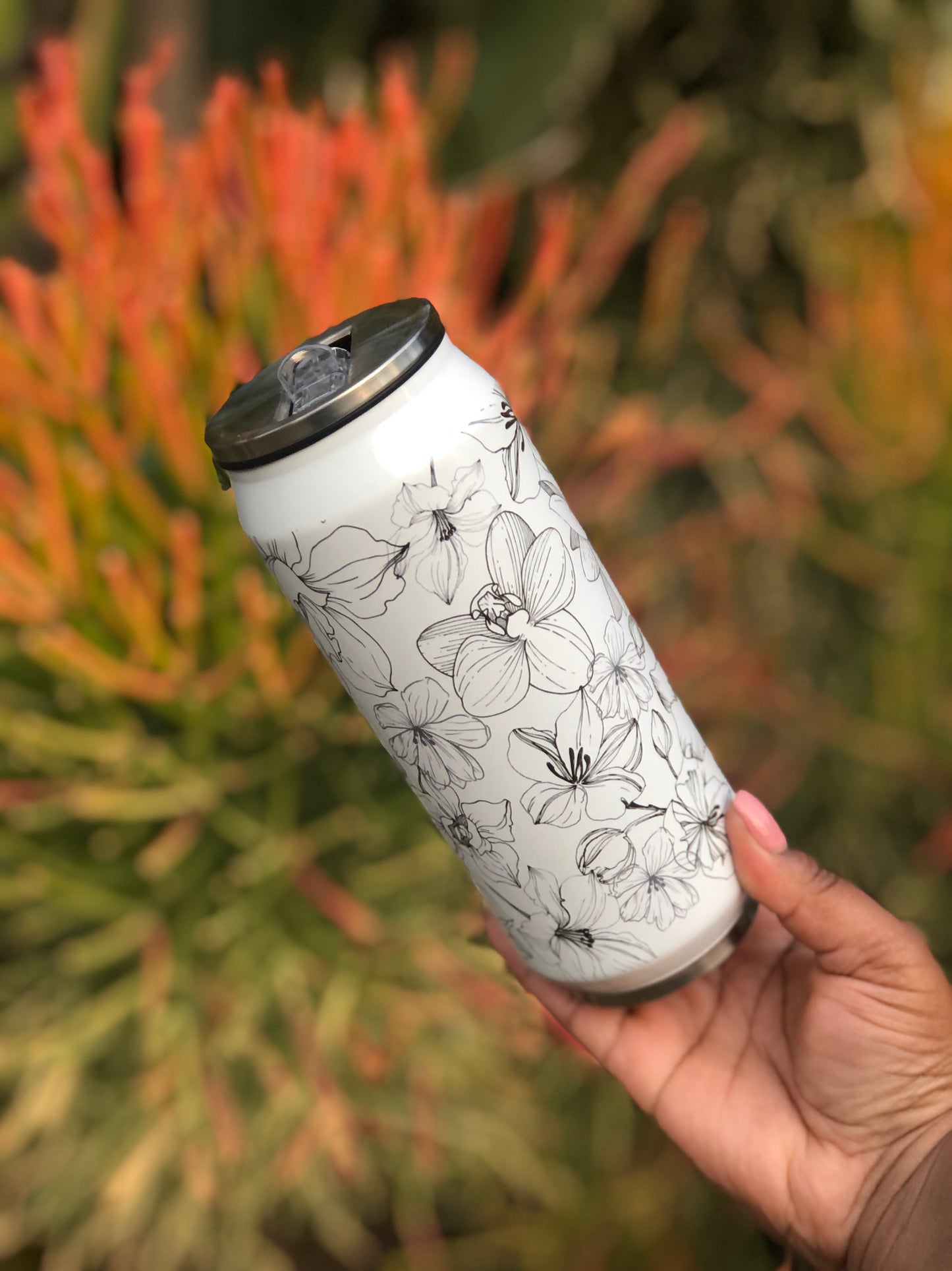 400 ml Can Shape Bottle - B&W Florals