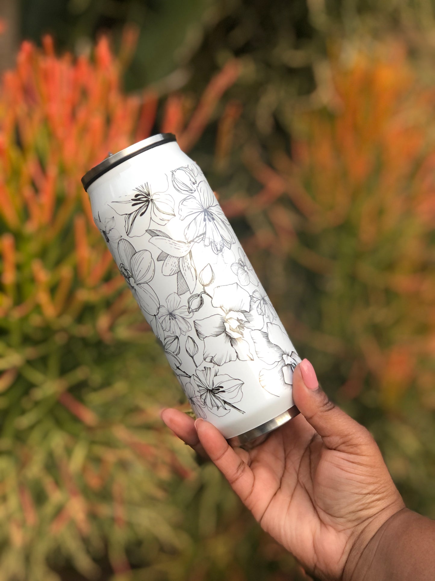 400 ml Can Shape Bottle - B&W Florals